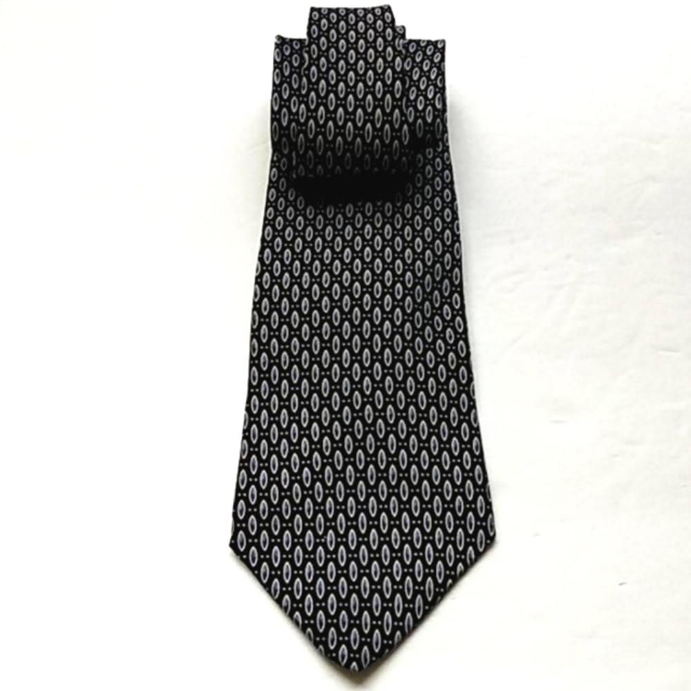 RAPHAEL HANDMADE 100%  SILK NECK TIE SIZE OS